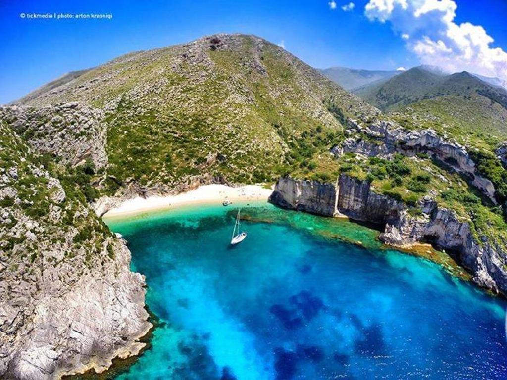 Guesthouse Vila Druri Dhërmi エクステリア 写真