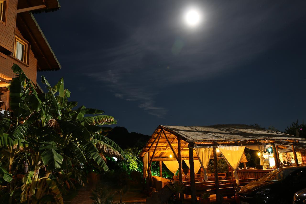 Guesthouse Vila Druri Dhërmi エクステリア 写真
