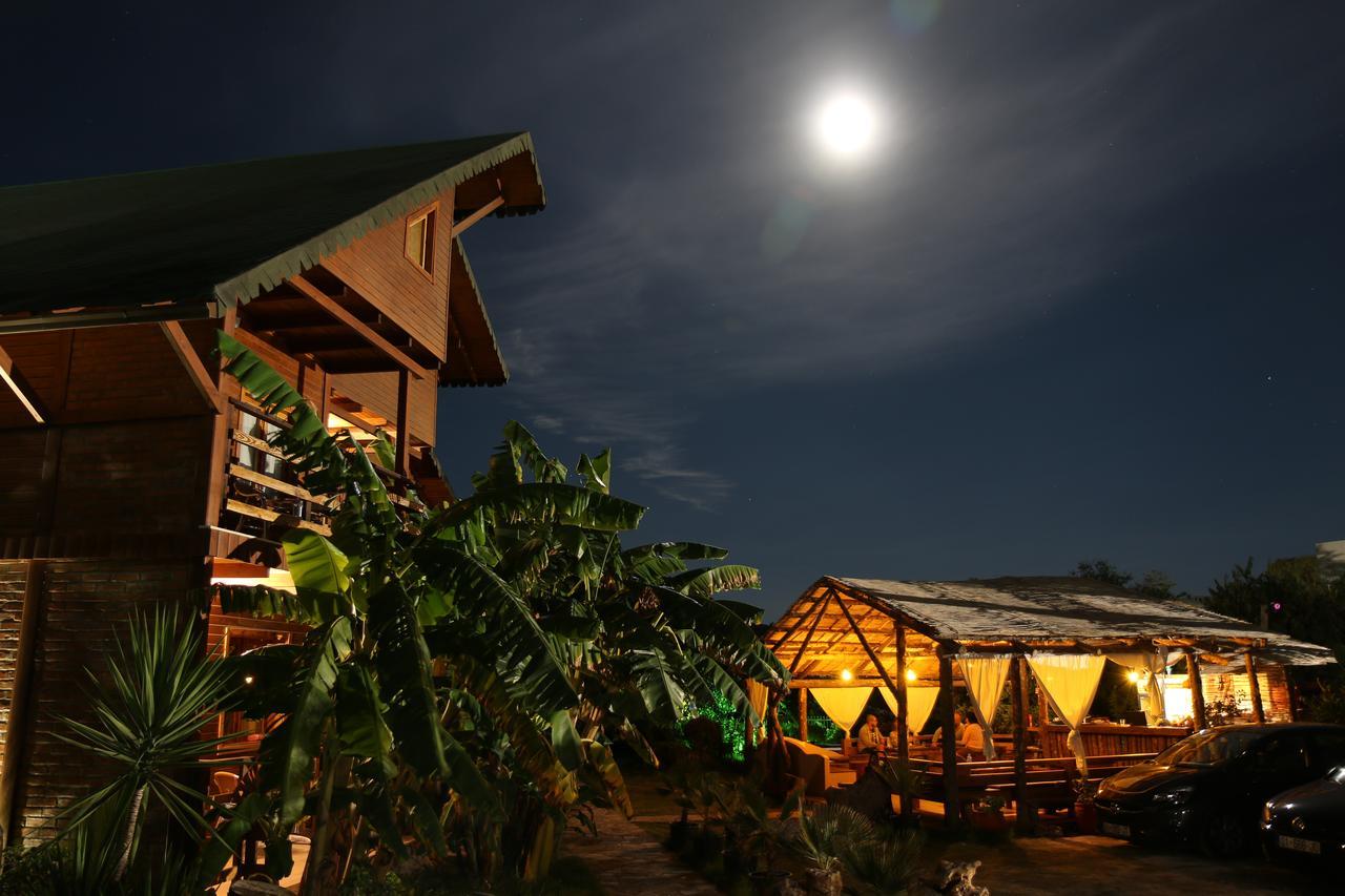 Guesthouse Vila Druri Dhërmi エクステリア 写真